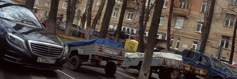 parkovka-u-dvori-bagatokvartirnogo-budinku